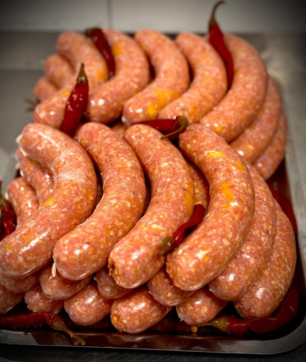 Bad Münstereifel: Mango-Curry-Chili-Bratwurst - Eigenkreation unserer Metzger!